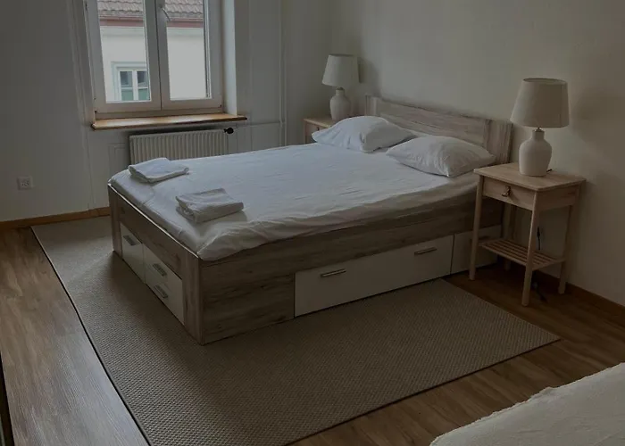 Stay- Helvetia Platz Curych